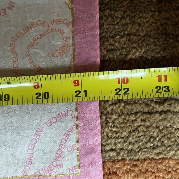 Woman’s scarf by Celine - Picture 8 of 9